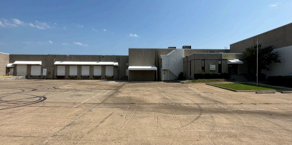 2641-2651 Santa Anna Ave, Dallas, TX à vendre - Photo du bâtiment - Image 2 de 6