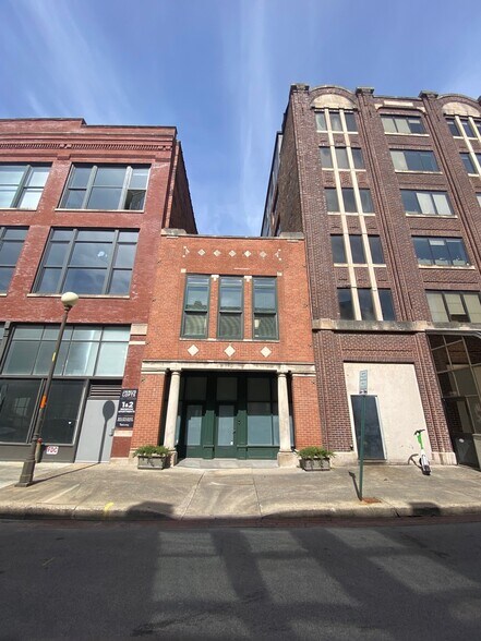8 W Louisiana St, Indianapolis, IN à louer - Photo du bâtiment - Image 1 de 4