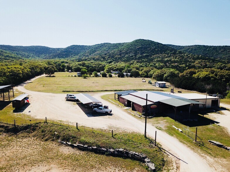 4377 S US Highway 83, Leakey, TX à vendre - Photo principale - Image 1 de 1