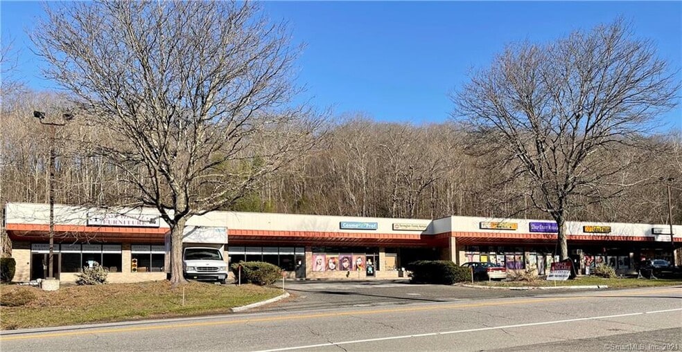 683-709 Winsted Rd, Torrington, CT for lease - Primary Photo - Image 1 of 22