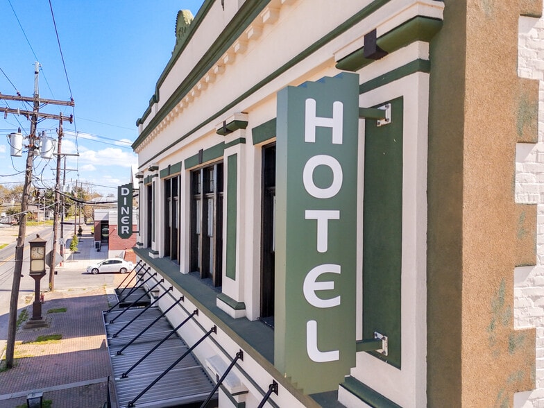 416-418 Mississippi St, Donaldsonville, LA for sale - Building Photo - Image 2 of 14