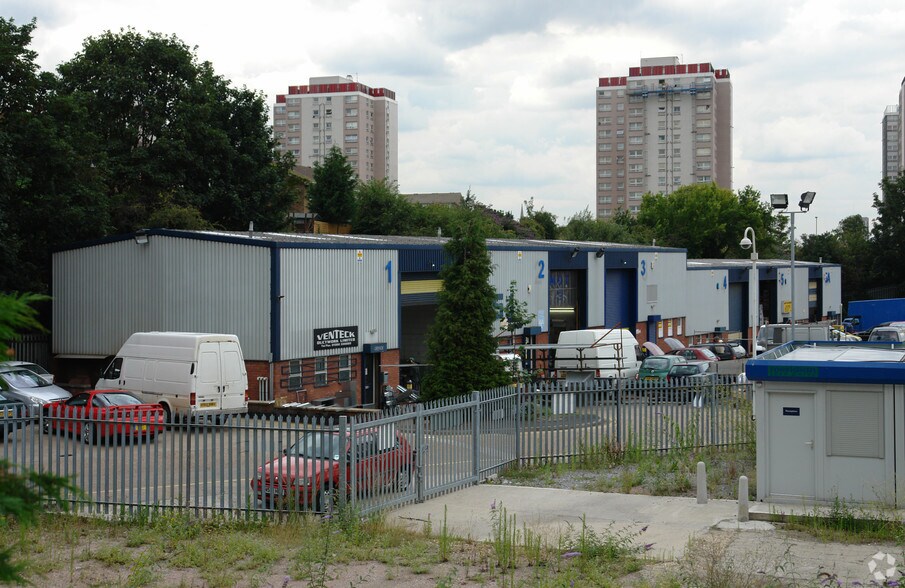 Bury Mead Rd, Hitchin à louer - Photo du bâtiment - Image 2 de 4