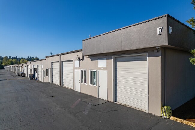 Plus de détails pour 8900 SW Burnham Rd, Tigard, OR - Industriel à louer
