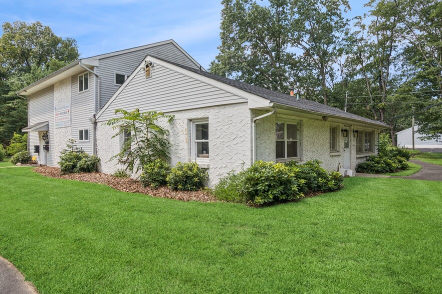 69 County Road 516, Old Bridge, NJ for lease - Building Photo - Image 3 of 23