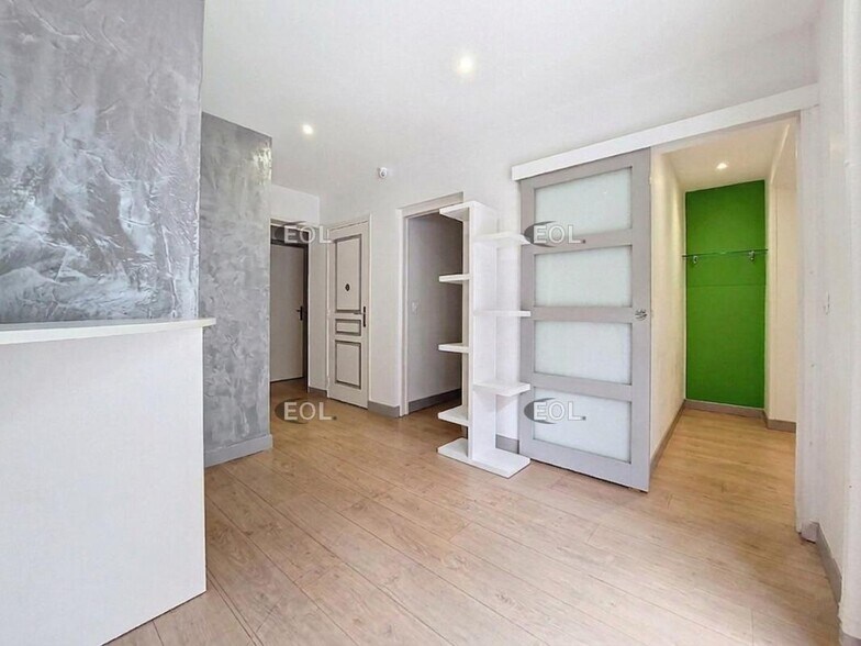 Retail in Gisors for sale - Interior Photo - Image 2 of 5