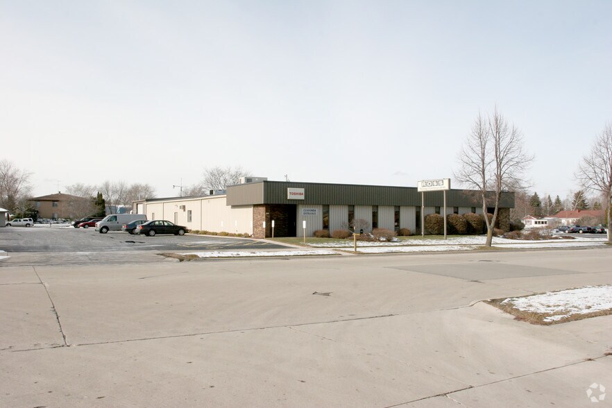 1406 N 25th St, Sheboygan, WI à louer - Photo principale - Image 3 de 19