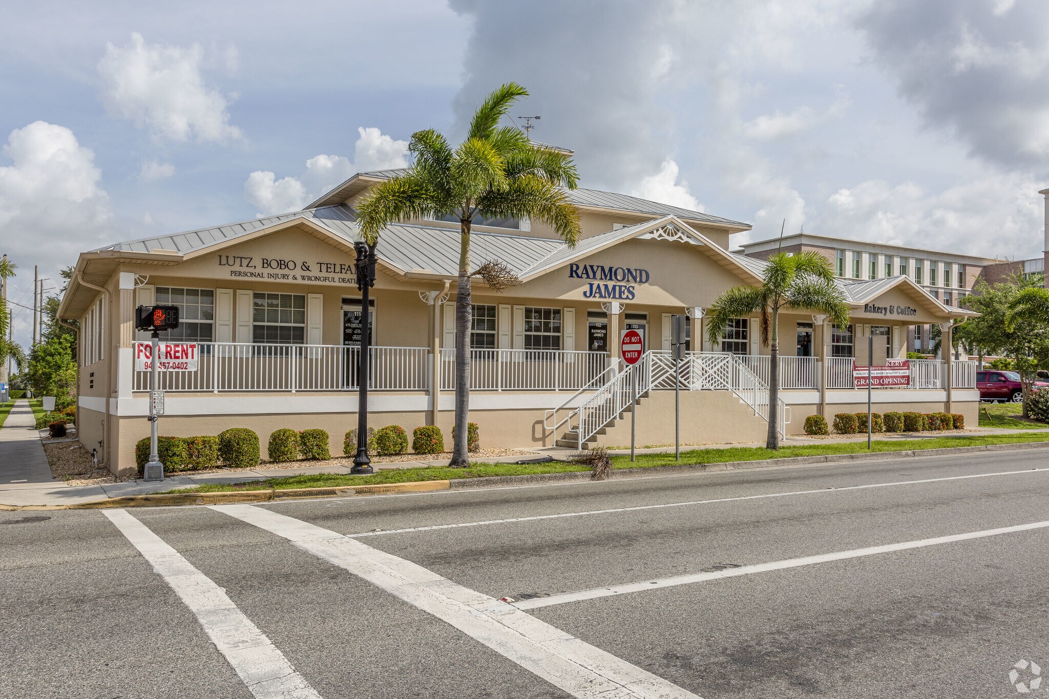 122 Nesbit St, Punta Gorda, FL à louer Photo du bâtiment- Image 1 de 19
