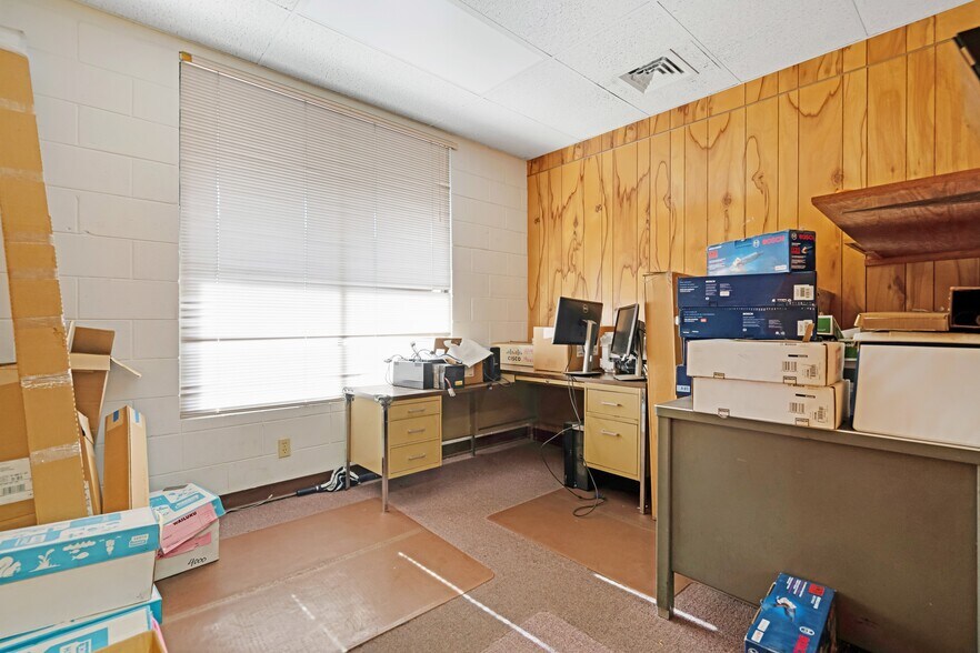 610 Eluene Pl, Wailuku, HI à vendre - Photo intérieure - Image 3 de 17