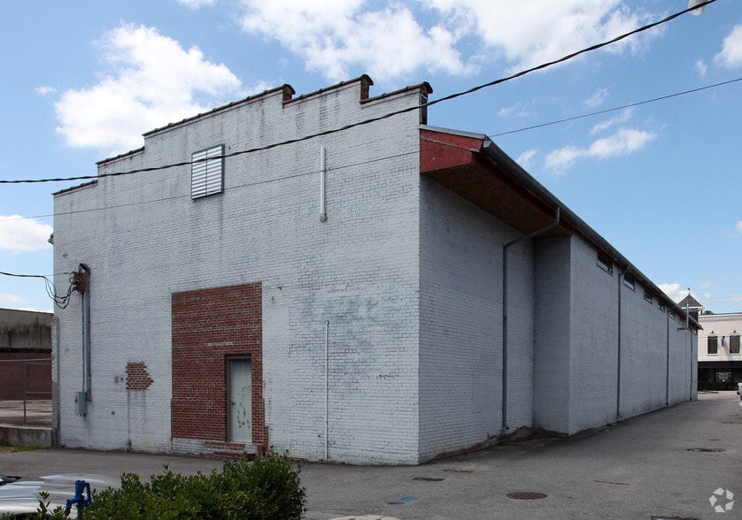 107 W Horton St, Zebulon, NC for sale - Building Photo - Image 2 of 10
