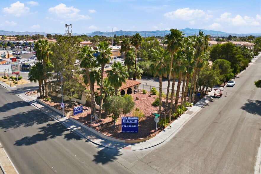 2315 E Tropicana Ave, Las Vegas, NV à vendre - Aérien - Image 3 de 13