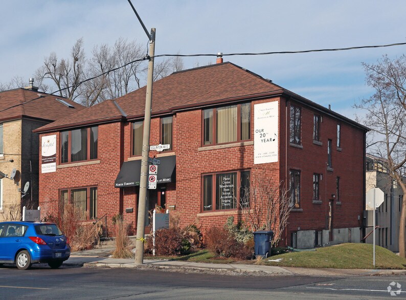 550 Eglinton Ave E, Toronto, ON à vendre - Photo principale - Image 1 de 1