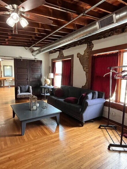 624 E 63rd St, Kansas City, MO à louer - Photo du bâtiment - Image 2 de 9