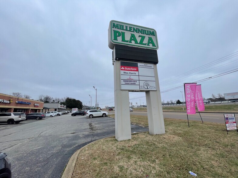 319 Vann Dr, Jackson, TN à louer - Photo du bâtiment - Image 3 de 3