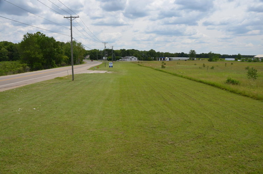 US 12 & Eastshore Dr, Edwardsburg, MI for sale - Building Photo - Image 1 of 1