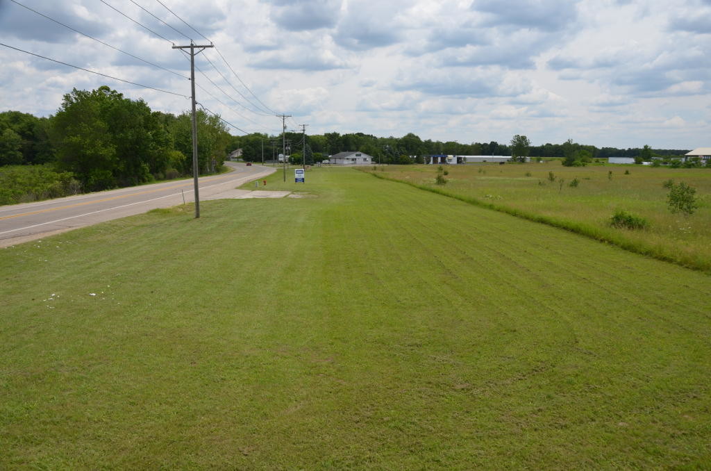 US 12 & Eastshore Dr, Edwardsburg, MI à vendre Photo du b timent- Image 1 de 1