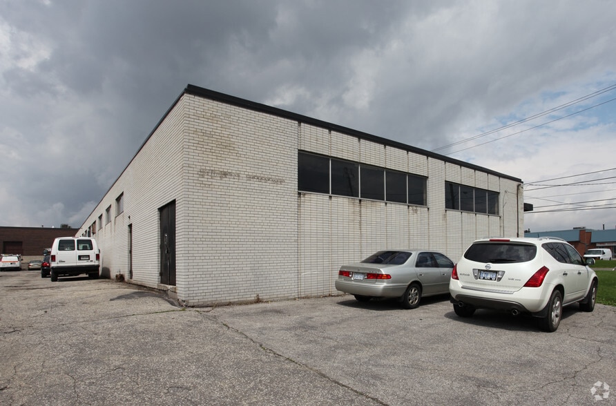 91 Martin Ross Ave, Toronto, ON à vendre - Photo du bâtiment - Image 2 de 2