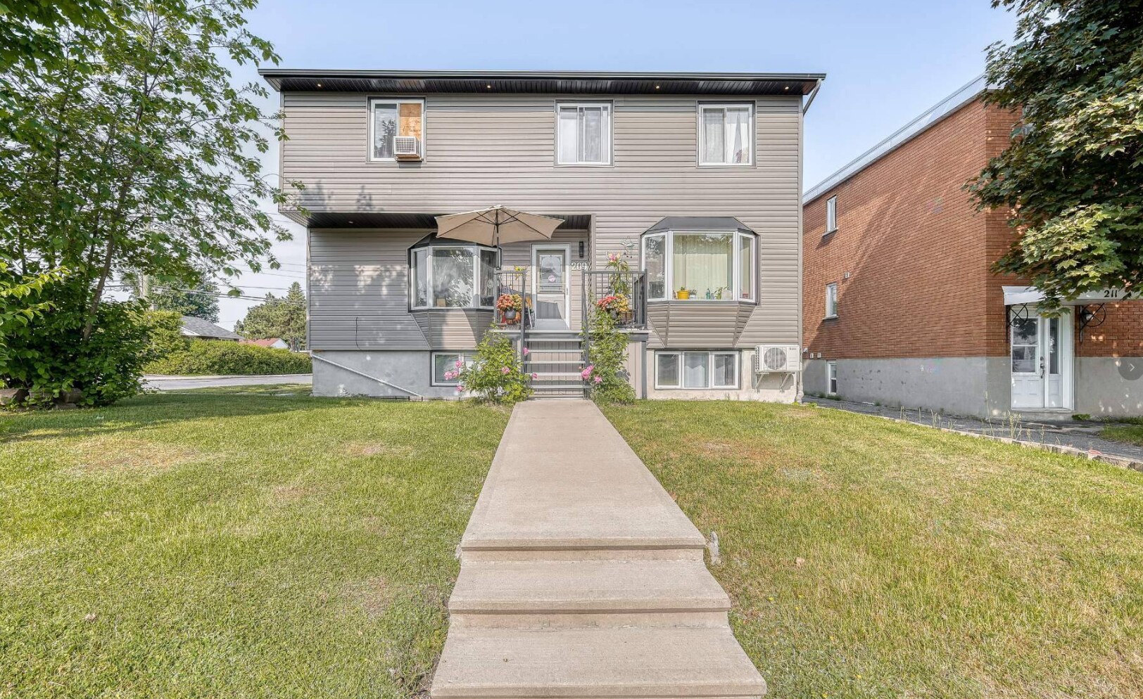 209 Rue Archambault, Gatineau, QC à vendre Photo principale- Image 1 de 1