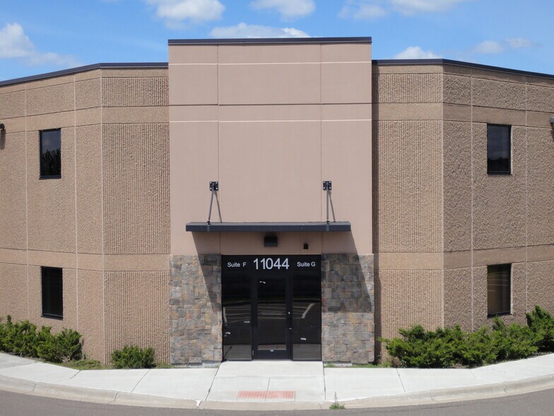 11044 Industrial Cir NW, Elk River, MN for lease - Building Photo - Image 2 of 5