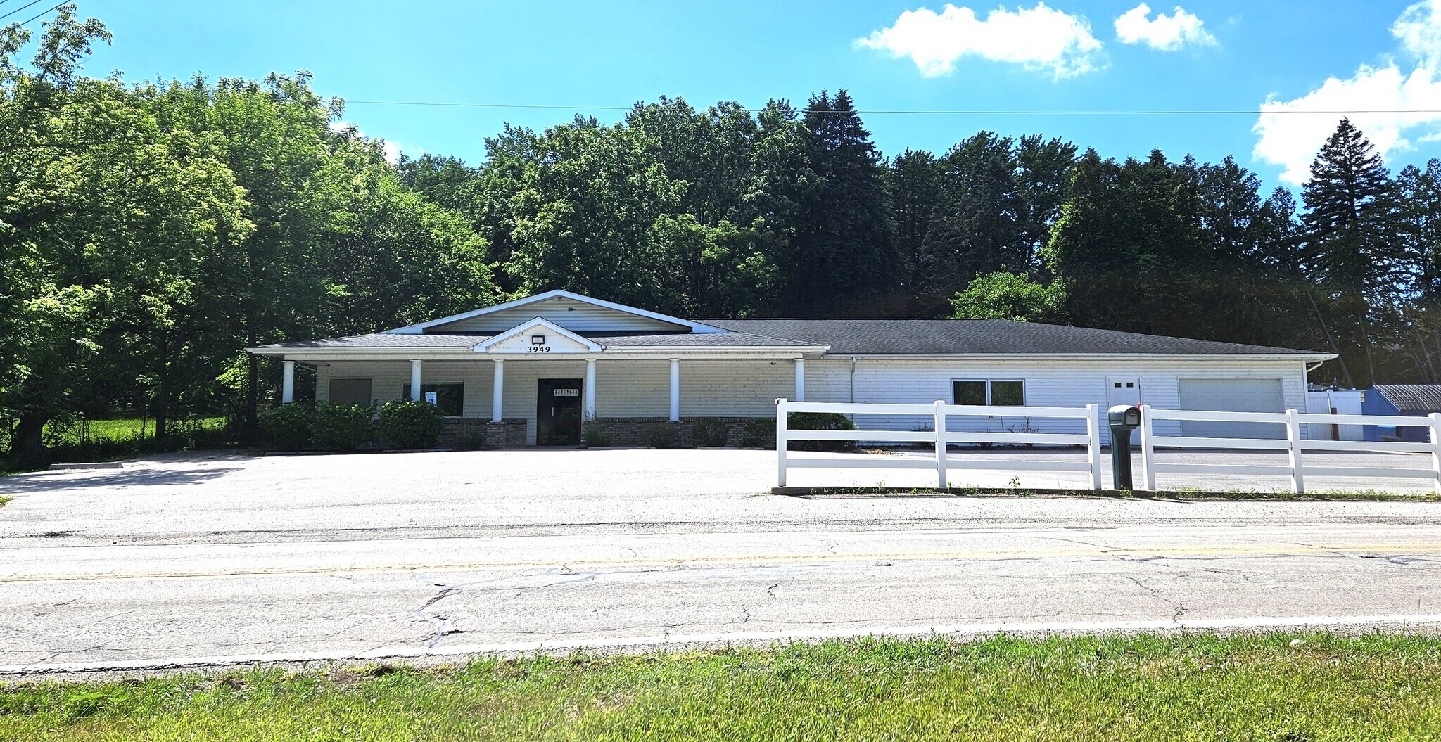 3949 N River Rd, Freeland, MI for sale Building Photo- Image 1 of 26