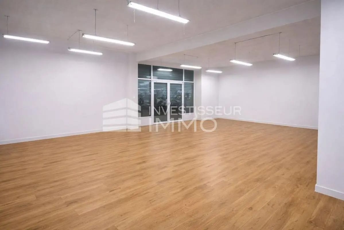 Commerce de détail dans Argenteuil à louer Photo intérieure- Image 1 de 5