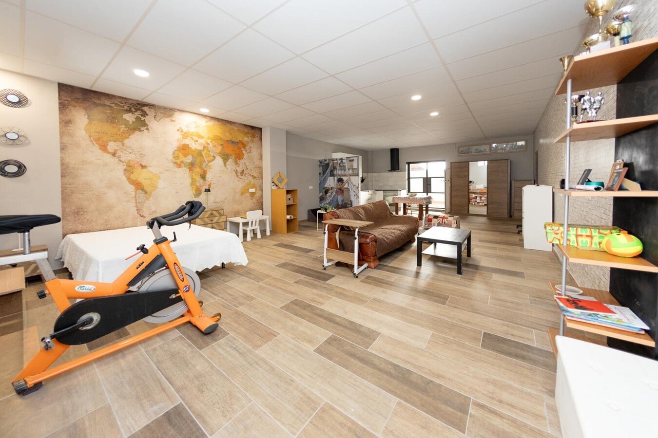 Pineda de Mar, BAR 08397 - Unit 1 -  - Interior Photo - Image 2 of 16