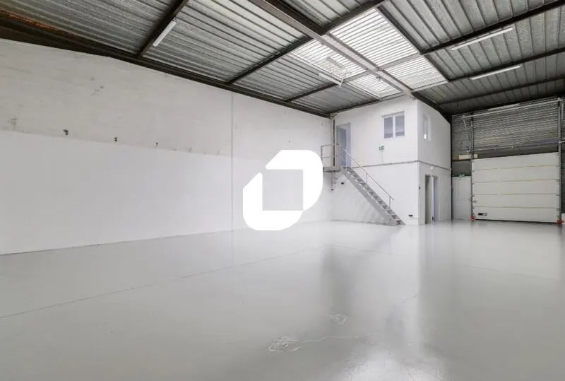 Flex in SAINT-OUEN-L'AUMONE for lease - Interior Photo - Image 2 of 5