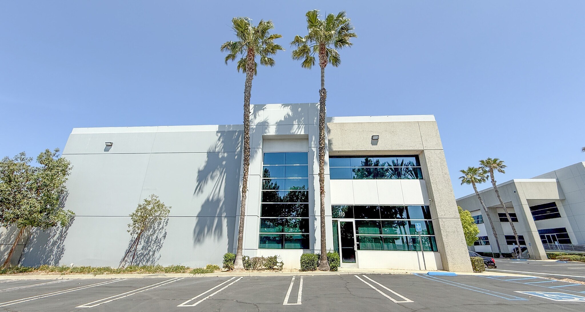 4230 E Airport Dr, Ontario, CA for lease Building Photo- Image 1 of 4