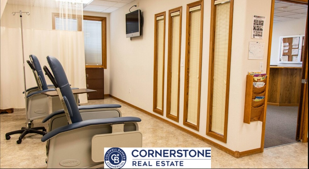 1030 N Poplar St, Casper, WY à louer - Photo du bâtiment - Image 3 de 13