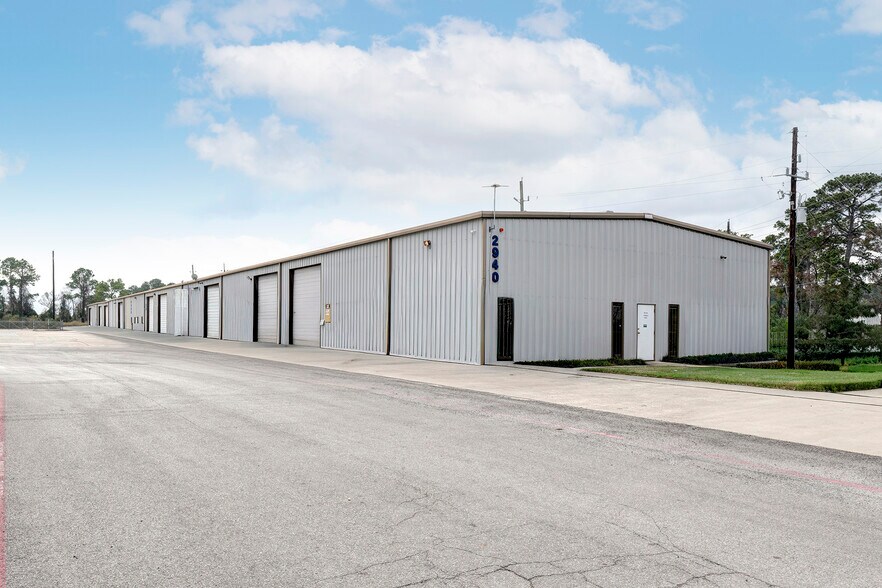 2940-3014 Farrell Rd, Houston, TX à louer - Photo du bâtiment - Image 2 de 4