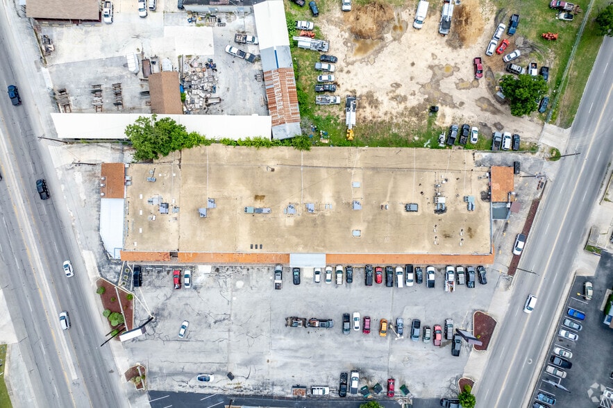 4429-4455 Walzem Rd, San Antonio, TX for lease - Building Photo - Image 3 of 16