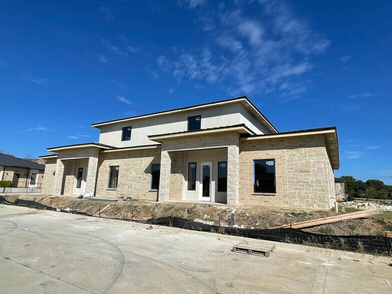 1716 Keller Pkwy, Keller, TX à louer - Photo du bâtiment - Image 2 de 31