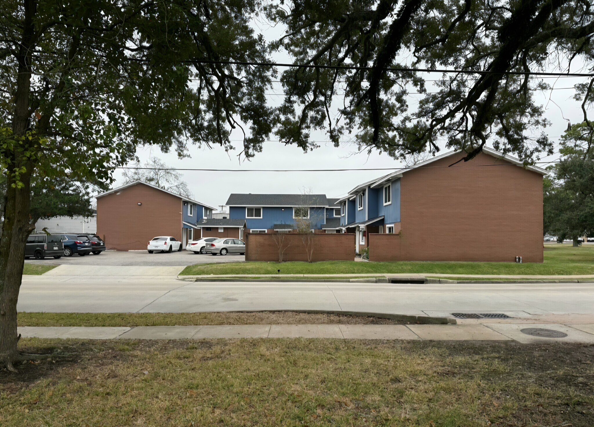 1904 Mustang Rd, Alvin, TX à vendre Photo principale- Image 1 de 8