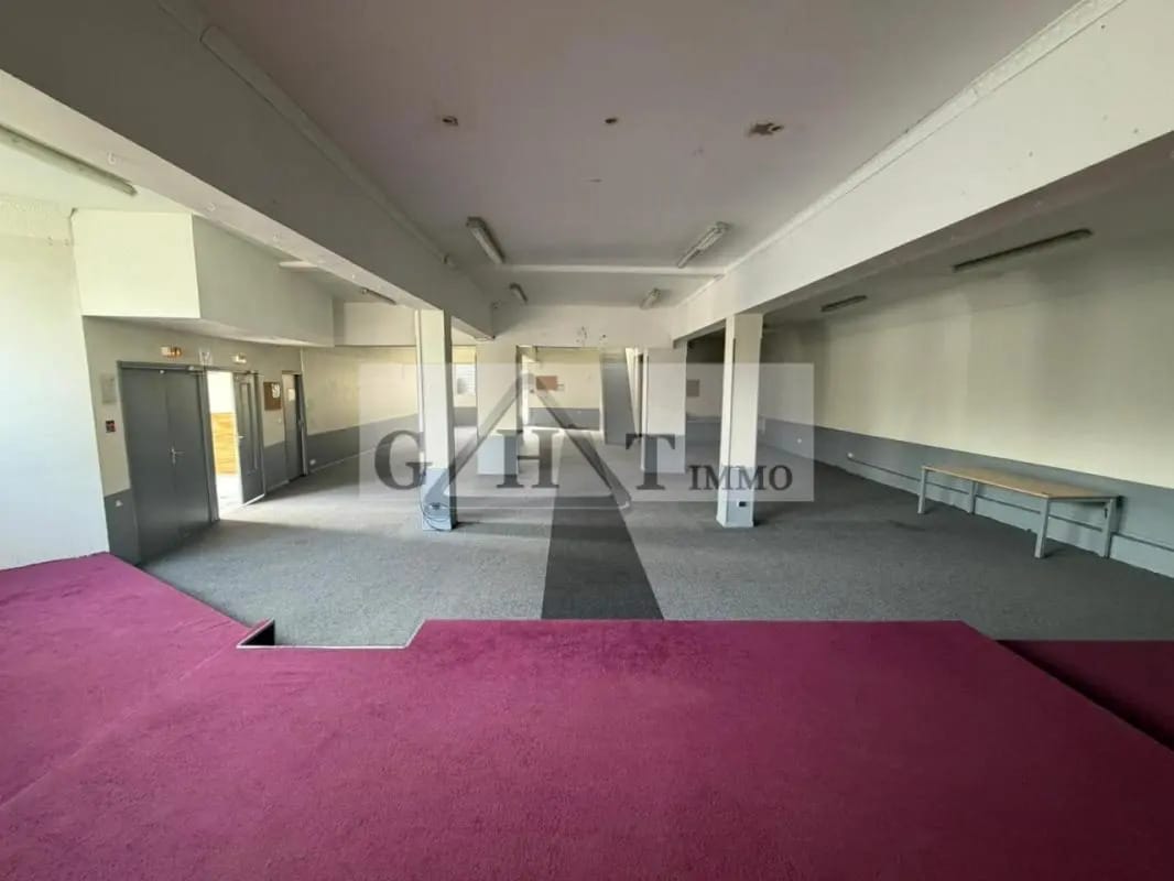 Industriel dans Saint-Maur-des-Fossés à louer Photo intérieure- Image 1 de 7