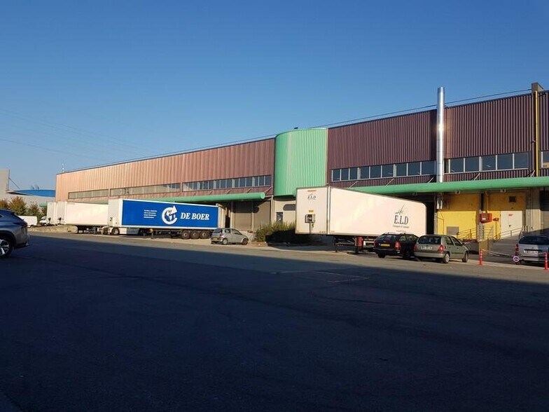 Rue De Belgique, Combs-la-Ville à louer - Photo du bâtiment - Image 2 de 5