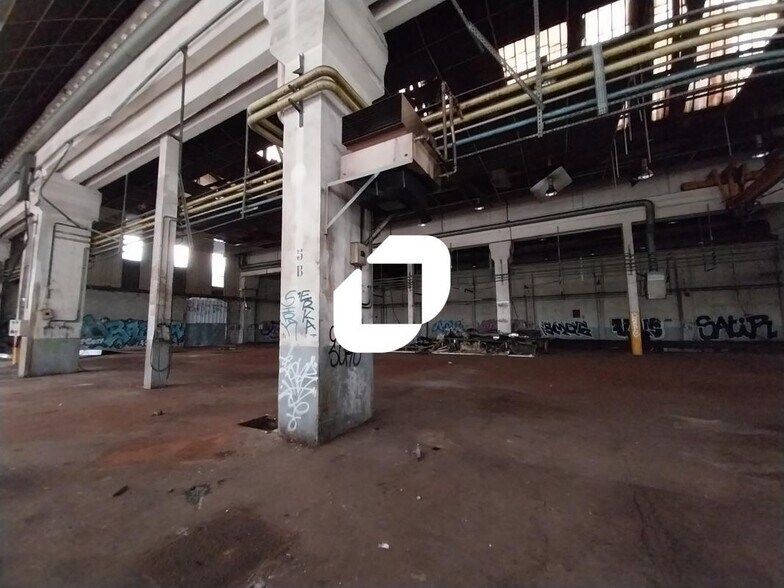 1 Rue De Montrond, Givors à louer - Photo du bâtiment - Image 3 de 17