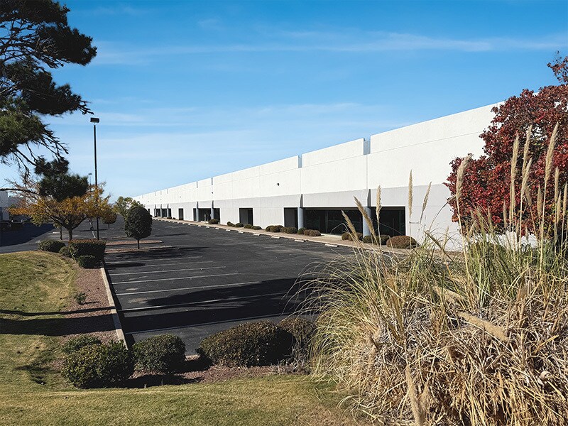 12120 Esther Lama Dr, El Paso, TX à louer Photo du bâtiment- Image 1 de 2