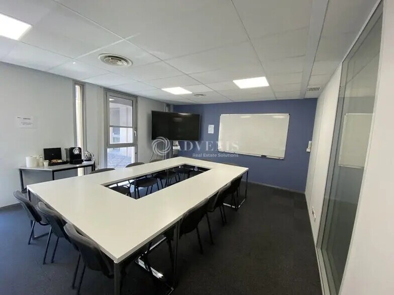 Bureau dans Vélizy-Villacoublay à louer - Photo intérieure - Image 3 de 7