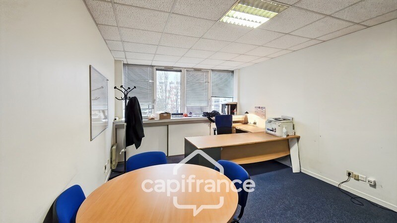 Office in Chalon-sur-Saône for lease - Interior Photo - Image 3 of 5