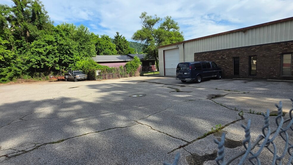 6810 Maccorkle Ave, Charleston, WV for sale - Building Photo - Image 2 of 22