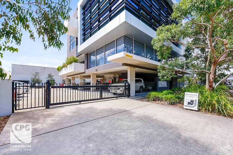 16 Wurrook Cct, Caringbah for sale - Building Photo - Image 2 of 4
