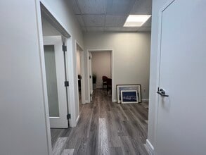 1005 Boylston St, Newton, MA for lease Interior Photo- Image 2 of 5