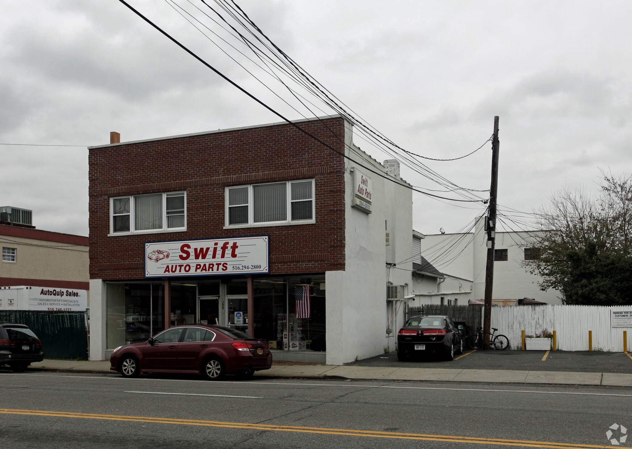 290 Willis Ave, Mineola, NY à louer Photo principale- Image 1 de 5
