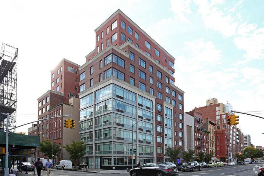 2296 Frederick Douglass Blvd, New York, NY à louer - Photo du bâtiment - Image 3 de 23