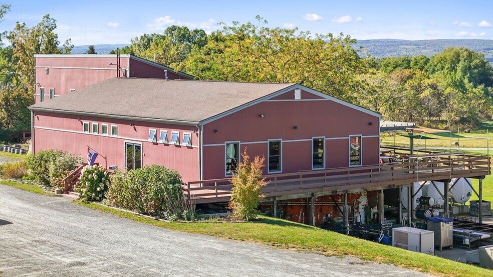 3675 Tichenor Rd, Hector, NY à vendre - Photo du bâtiment - Image 3 de 21