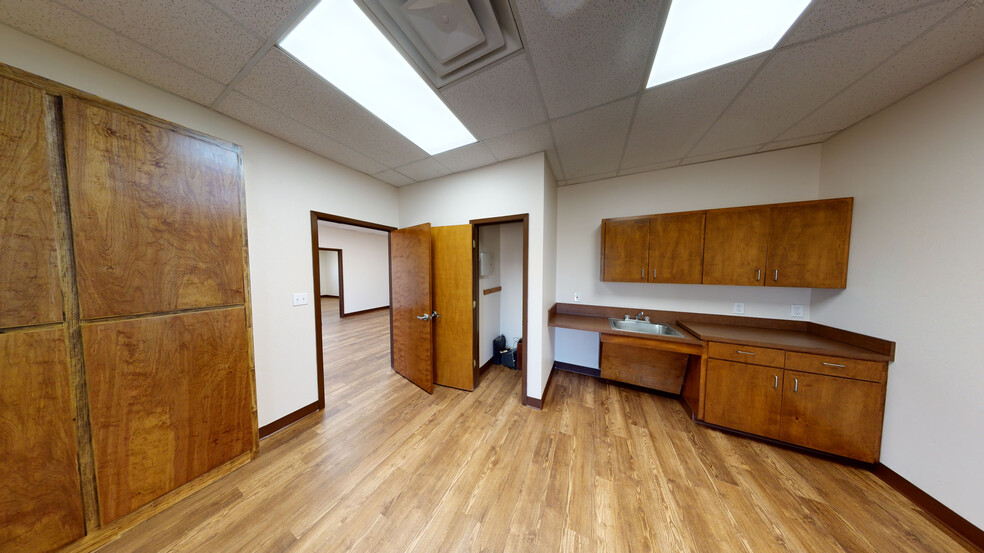 4809 Santa Elena St, Corpus Christi, TX for lease - Building Photo - Image 3 of 8