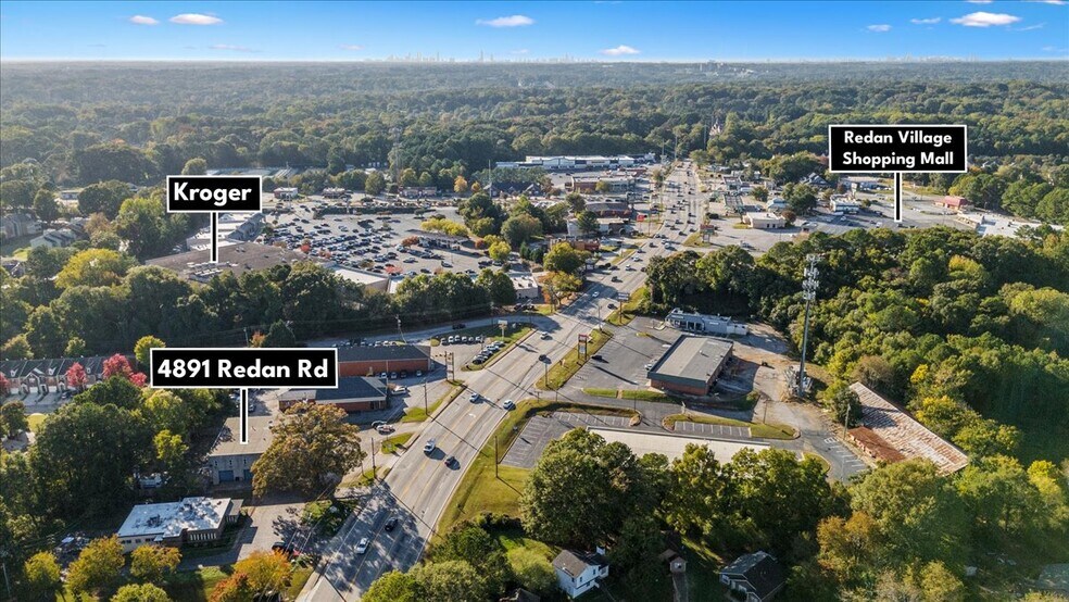 4891 Redan Rd, Stone Mountain, GA à vendre - Photo du bâtiment - Image 1 de 12