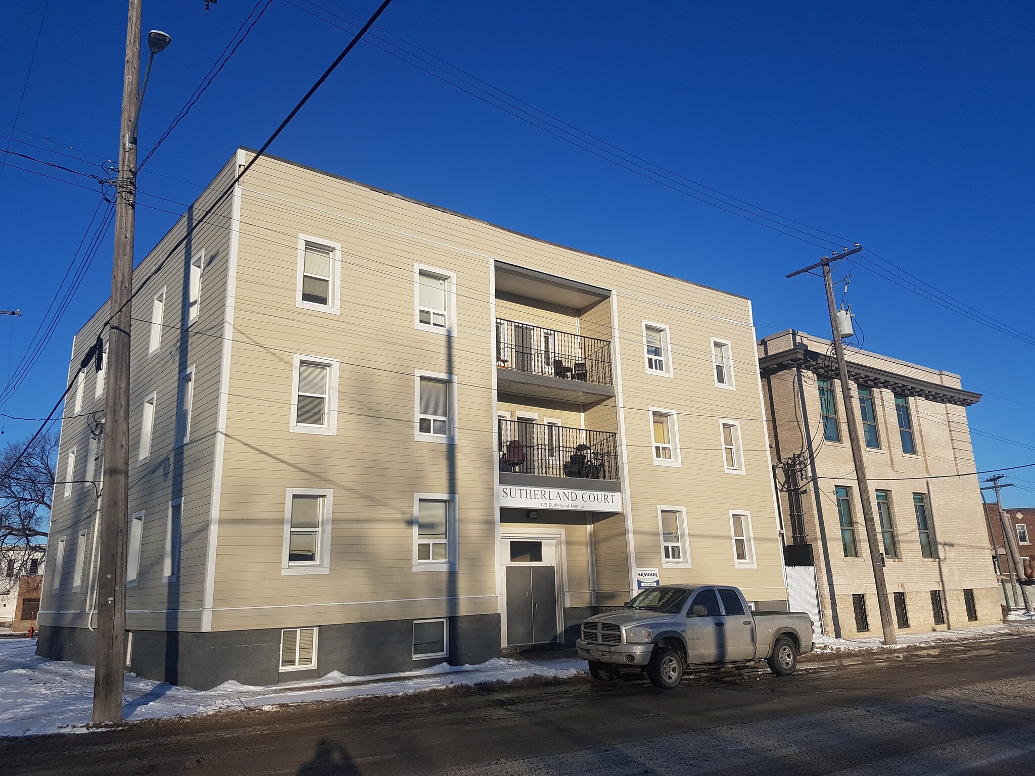 123 Sutherland Ave, Winnipeg, MB for sale Building Photo- Image 1 of 1