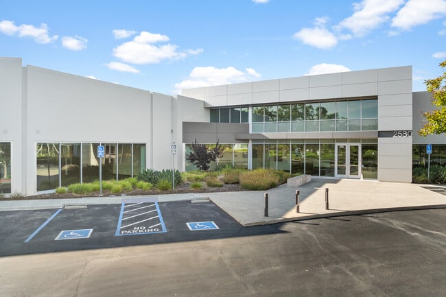 Plus de détails pour 2580-2584 Junction Ave, San Jose, CA - Local d'activités à louer