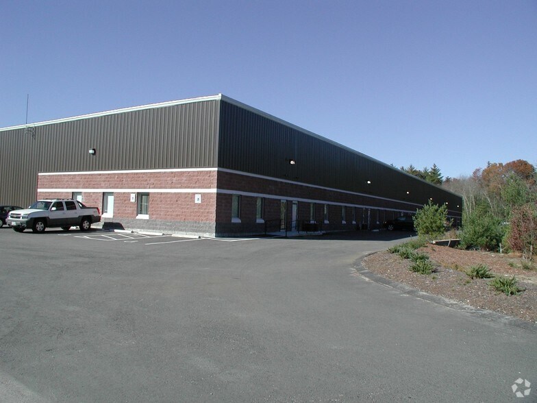 30 Robert W Boyden Rd, Taunton, MA à louer - Photo du bâtiment - Image 3 de 8