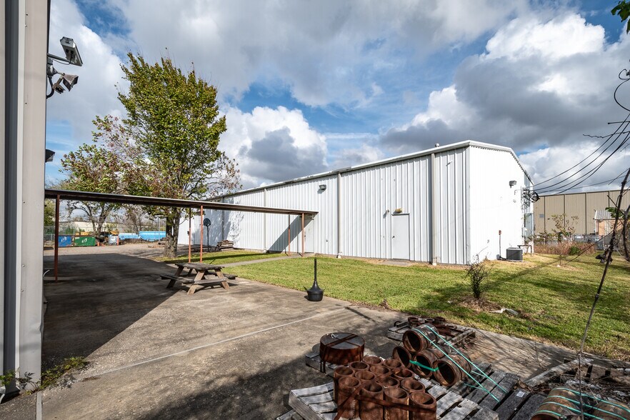 2061 Magnolia Dr, Pasadena, TX à louer - Photo du bâtiment - Image 3 de 14